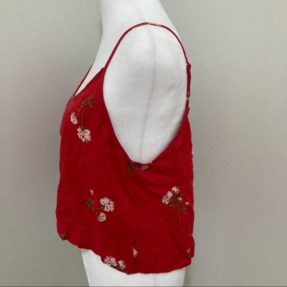 new Cherry Red Crop Top size M w/ Dainty Flowers Dipped Neckline - Picture 2 of 7